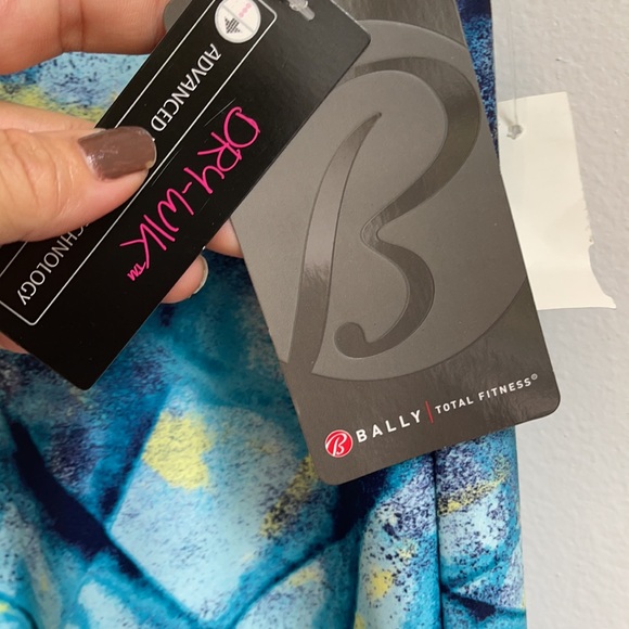 High rise Total fitness capris - Picture 5 of 10